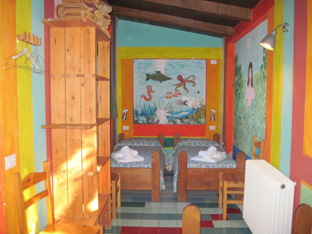 Libera Universita Di Alcatraz Guest House Morleschio ห้อง รูปภาพ