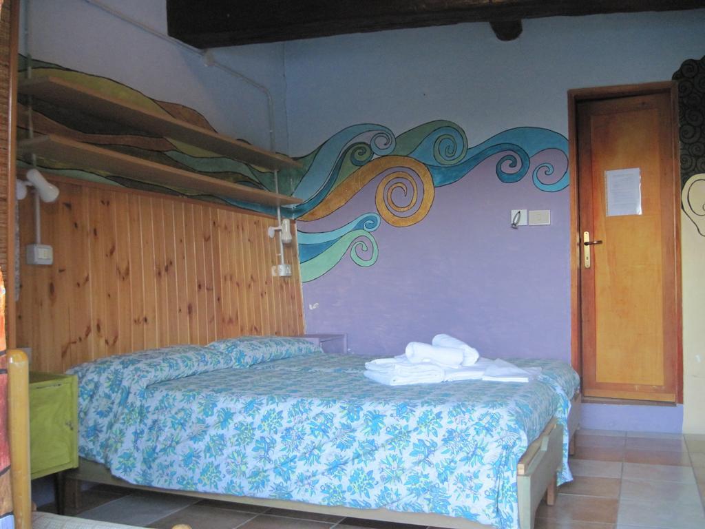 Libera Universita Di Alcatraz Guest House Morleschio ห้อง รูปภาพ